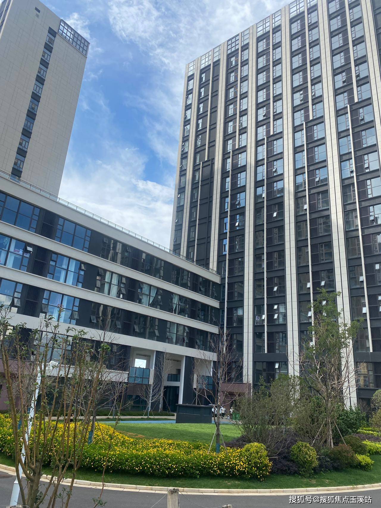 昆明【绿地滇池国际健康城】配套学校｜最新价格走势｜户型图_楼盘详情！