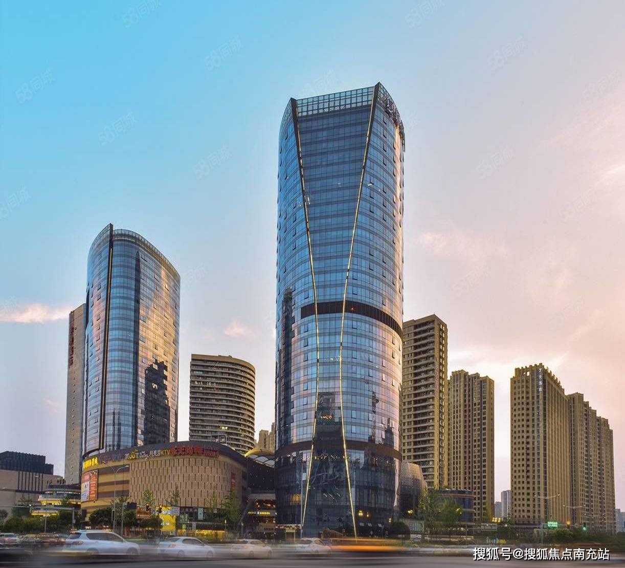 成都「复城国际中心」售楼部(营销中心)电话丨项目网站丨楼盘户型深度解析丨最新活动资讯丨十一月价格行情及优惠动态