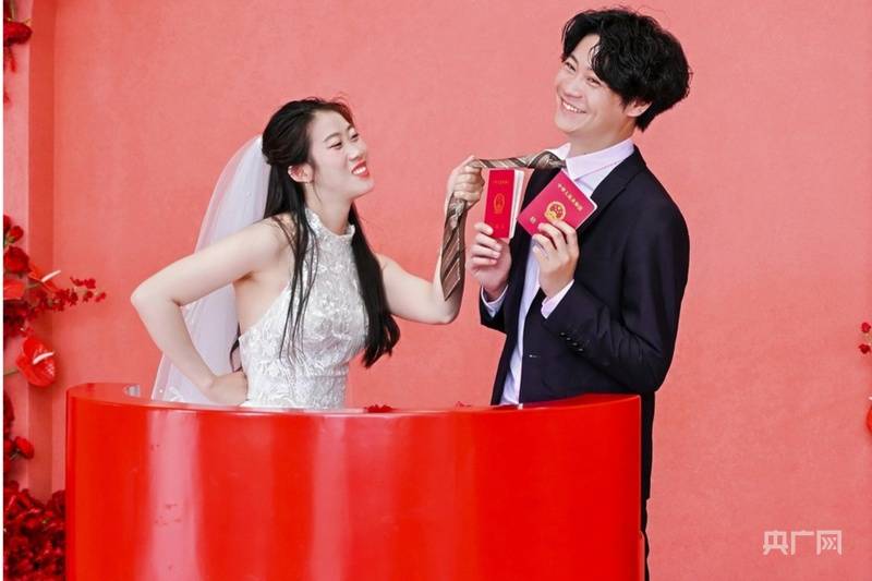 “520”共有3729对新人在沪登记结婚，创9年新高 上海甜蜜产业把“流量”变“留量”